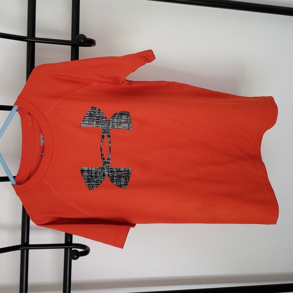 Boy's Under Armour tee